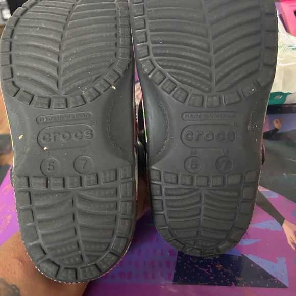 Crocs - Picture 2 of 4